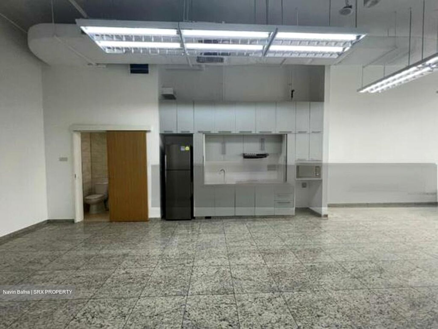 Clarke Quay MRT (D1), Office #451200561